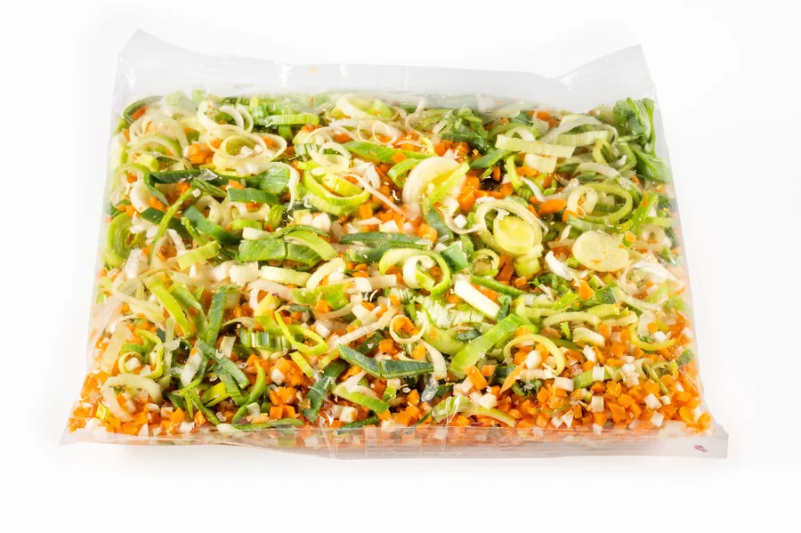 Frischer Suppenmix küchenfertig für Großverbraucher – Convenience GmbH