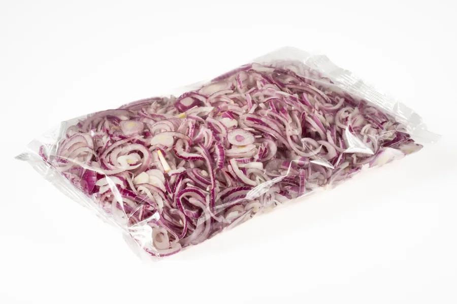 Rote Zwiebelringe frisch geschnitten küchenfertig – Convenience GmbH